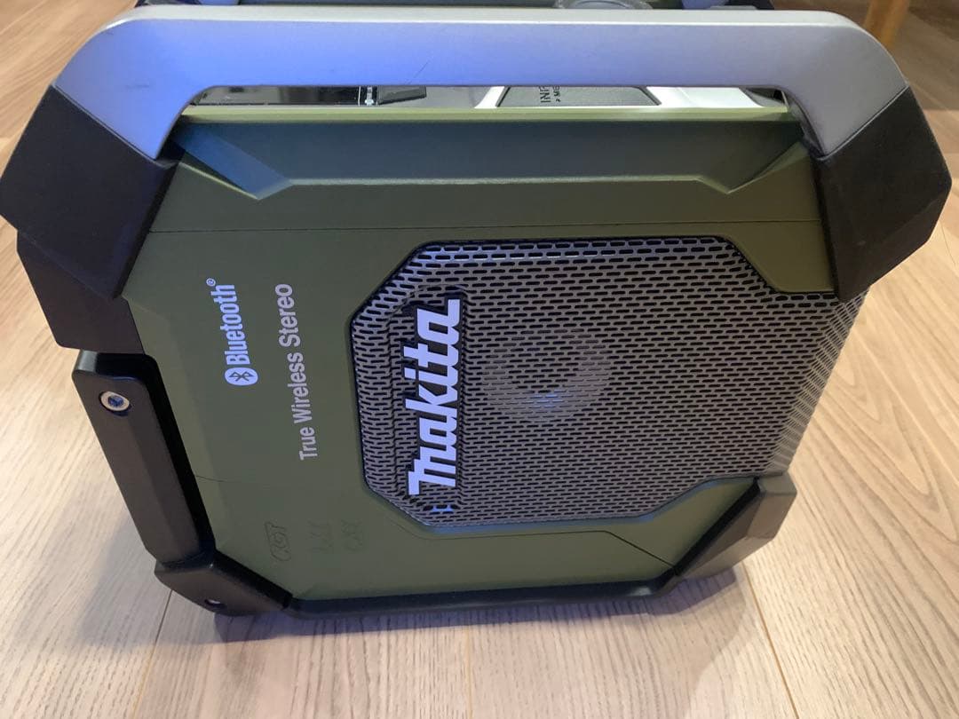 マキタ 充電式ラジオ オリーブ MR005G