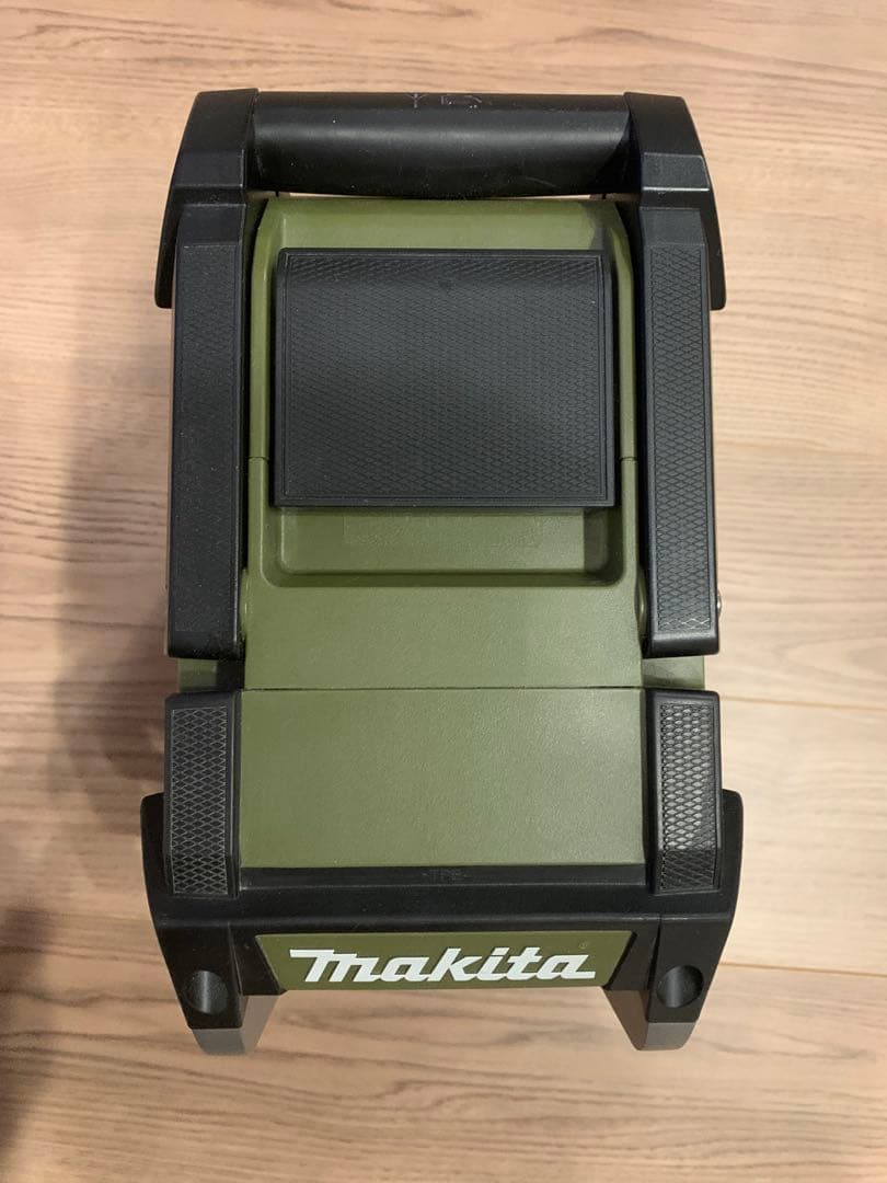 マキタ 充電式ラジオ オリーブ MR005G