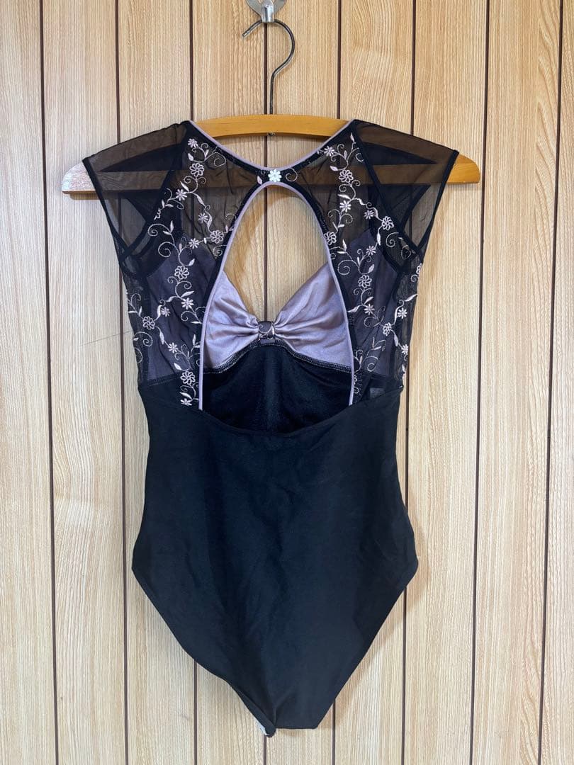 【最終値下げ】デラロミラノ　レオタード