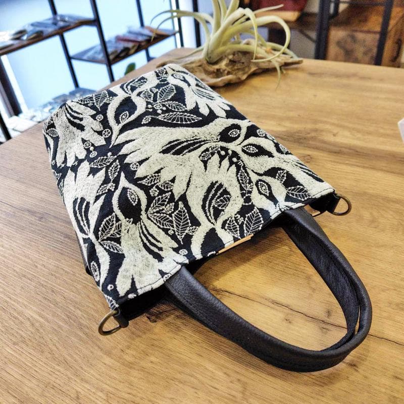 ミナペルホネン/carnival　カーニバルネイビー/バケツ型トート本革