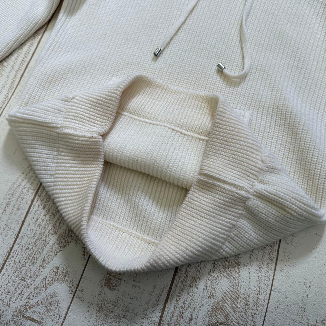 イタリア製【BAFY】ニットパーカー　ミドルゲージ