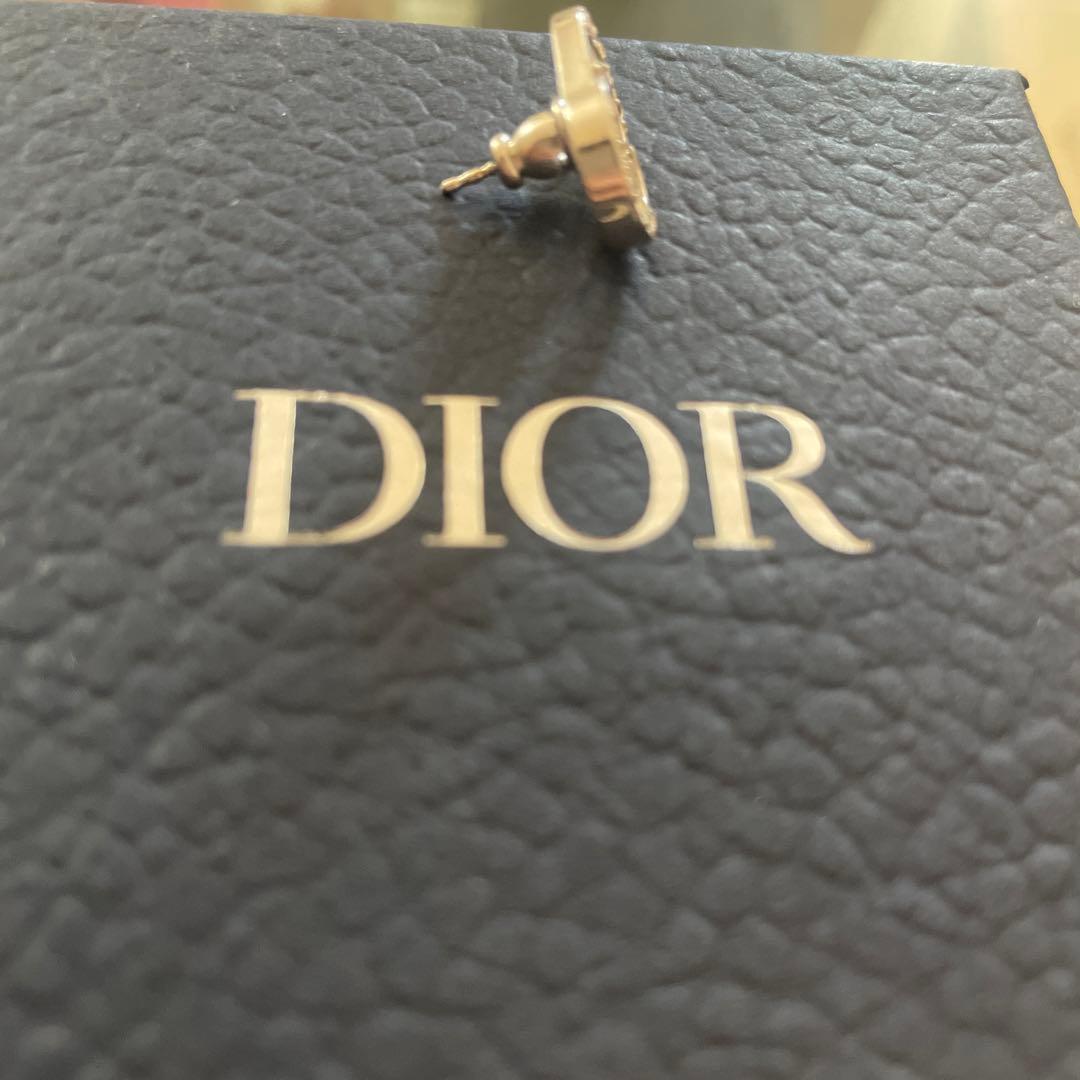 DIOR 片耳　ピアス　新品