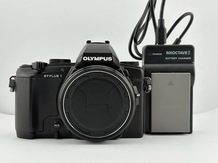 ★極上品★オリンパス OLYMPUS STYLUS 1 ★バッテリー、充電器★