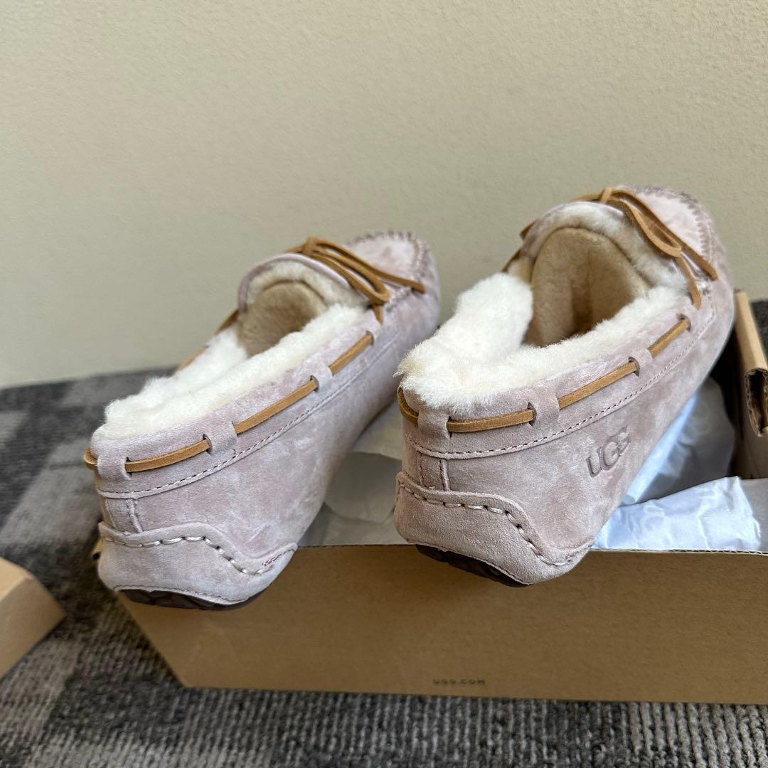 UGG ベージュ スエード モカシン