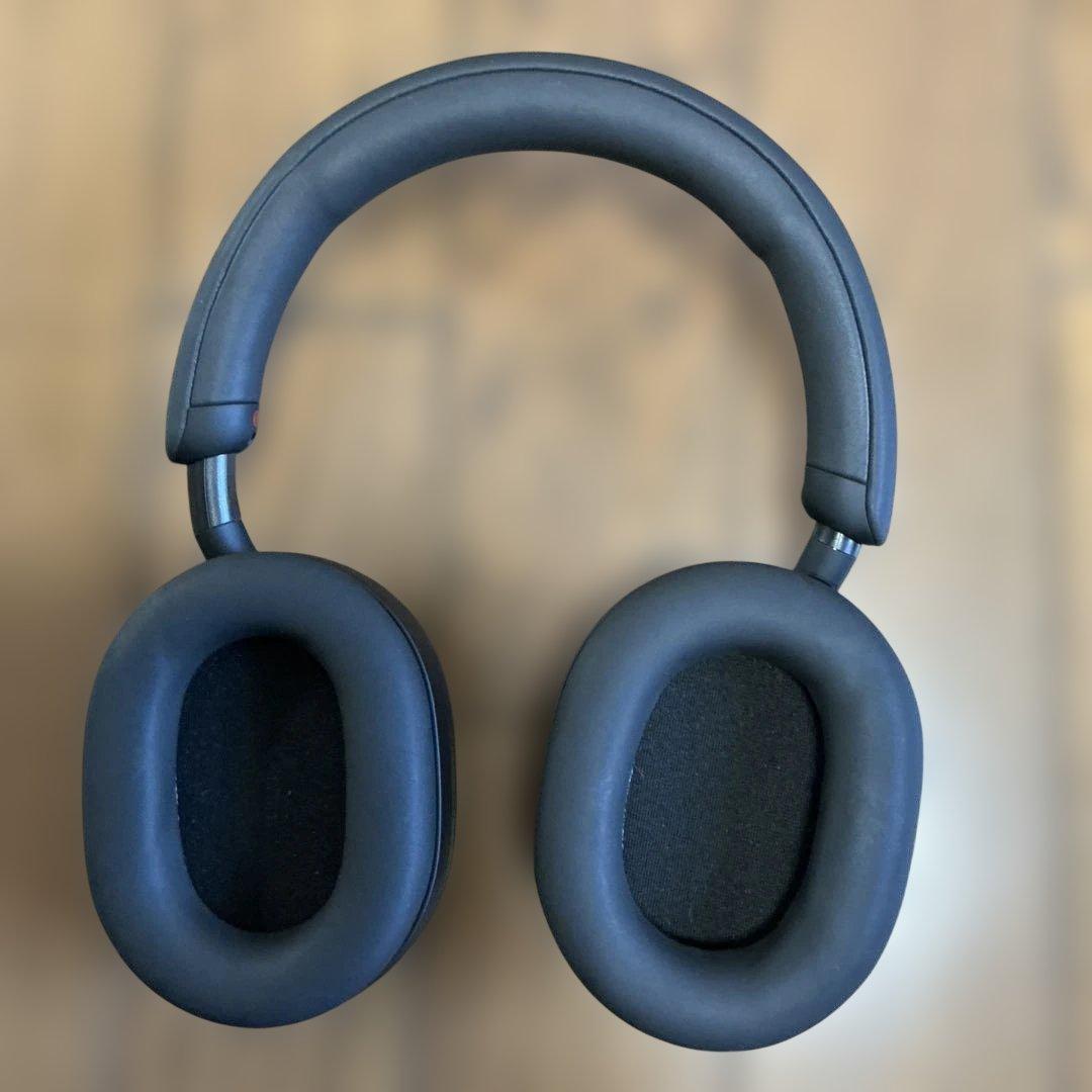 SONY ワイヤレスヘッドホン WH-1000XM5 ブラック ケース付き