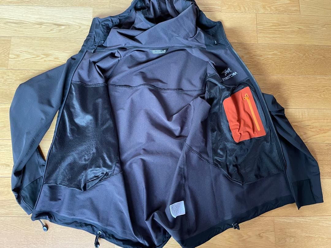 【美品】アークテリクス　ガンマLT ブラック　Sサイズ