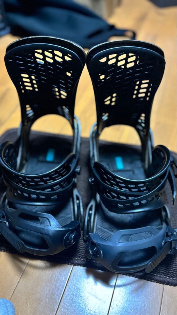 ジェネシス　バートン　レアカラー スノーボード ビンディング M