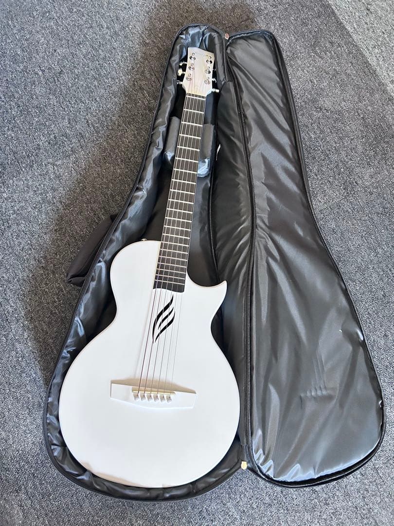 Enya Nova Go ホワイト アコースティックギター ケース付き