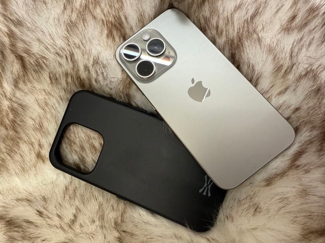 【美品】 iPhone 15 Pro★Jessrhyl Sumayang★