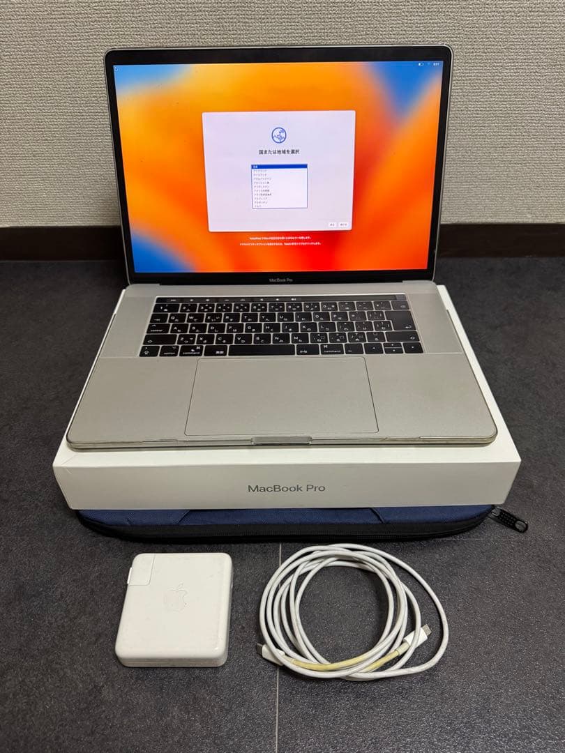 MacBook Pro 2017 15インチ 16GB 512GB So*