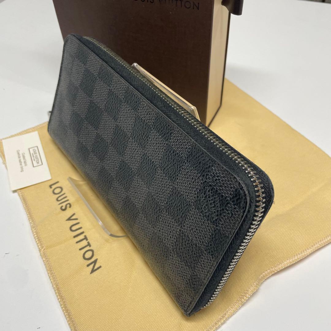 C*s様 LOUIS VUITTON ダミエ・グラフィット ジッピーヴェルティカ