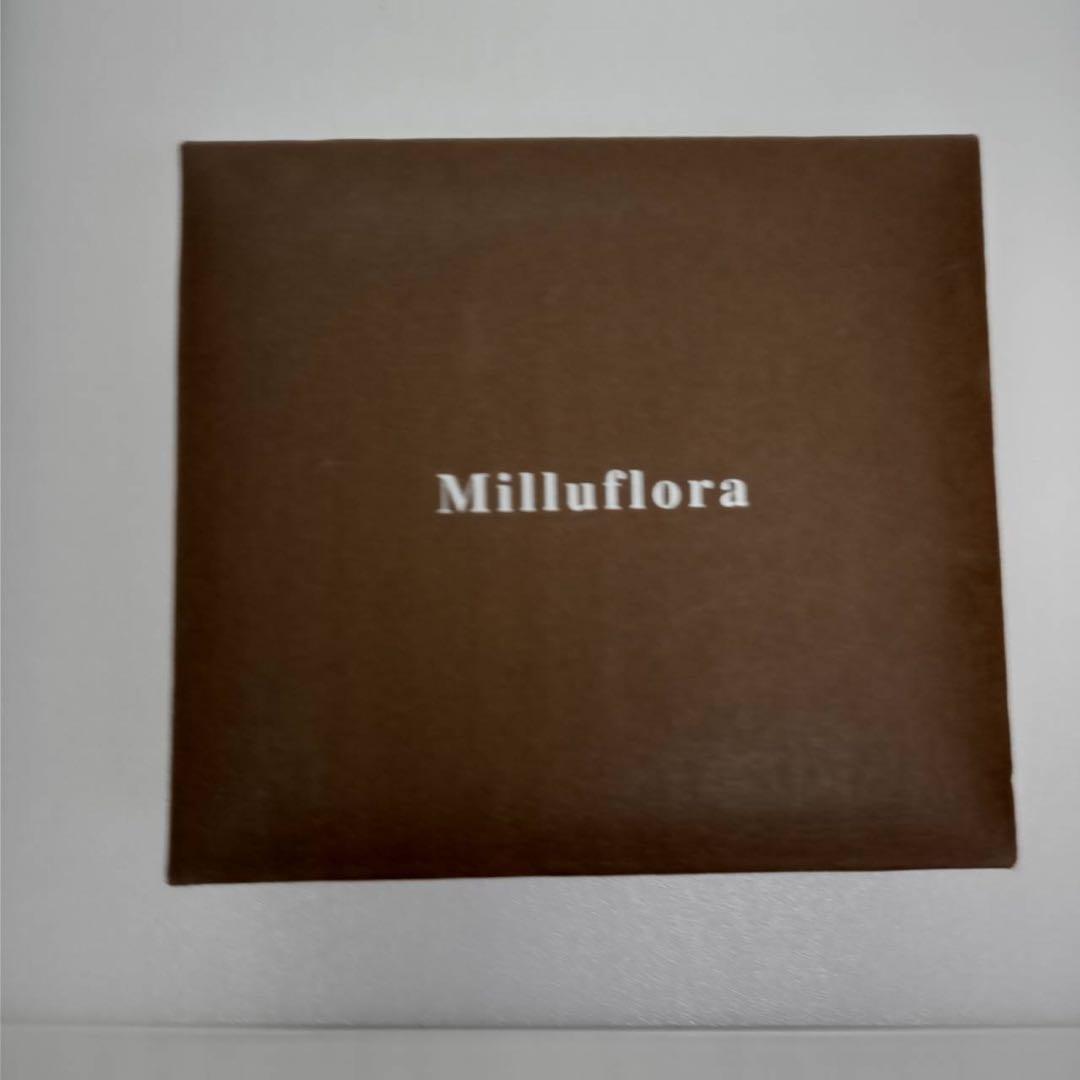 y*i様 pt900 パライバトルマリン＆ダイヤモンドリング　ミルフローラ　鑑別