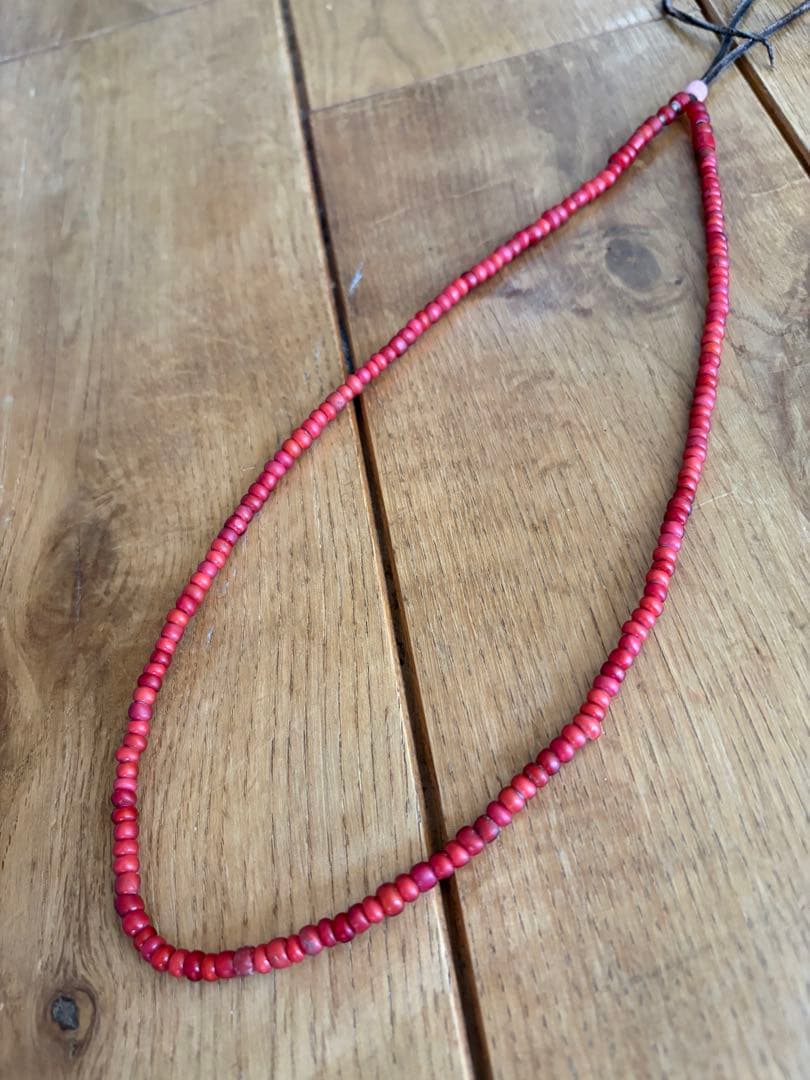 ホワイトハーツ アンティークビーズ 特選金赤