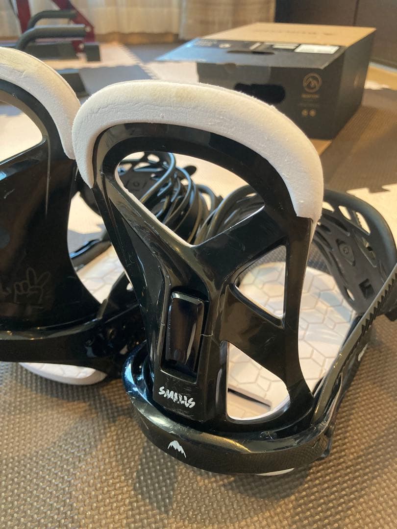 BURTON バインディング　SMALLS Lサイズ（キッズのLサイズ）バートン