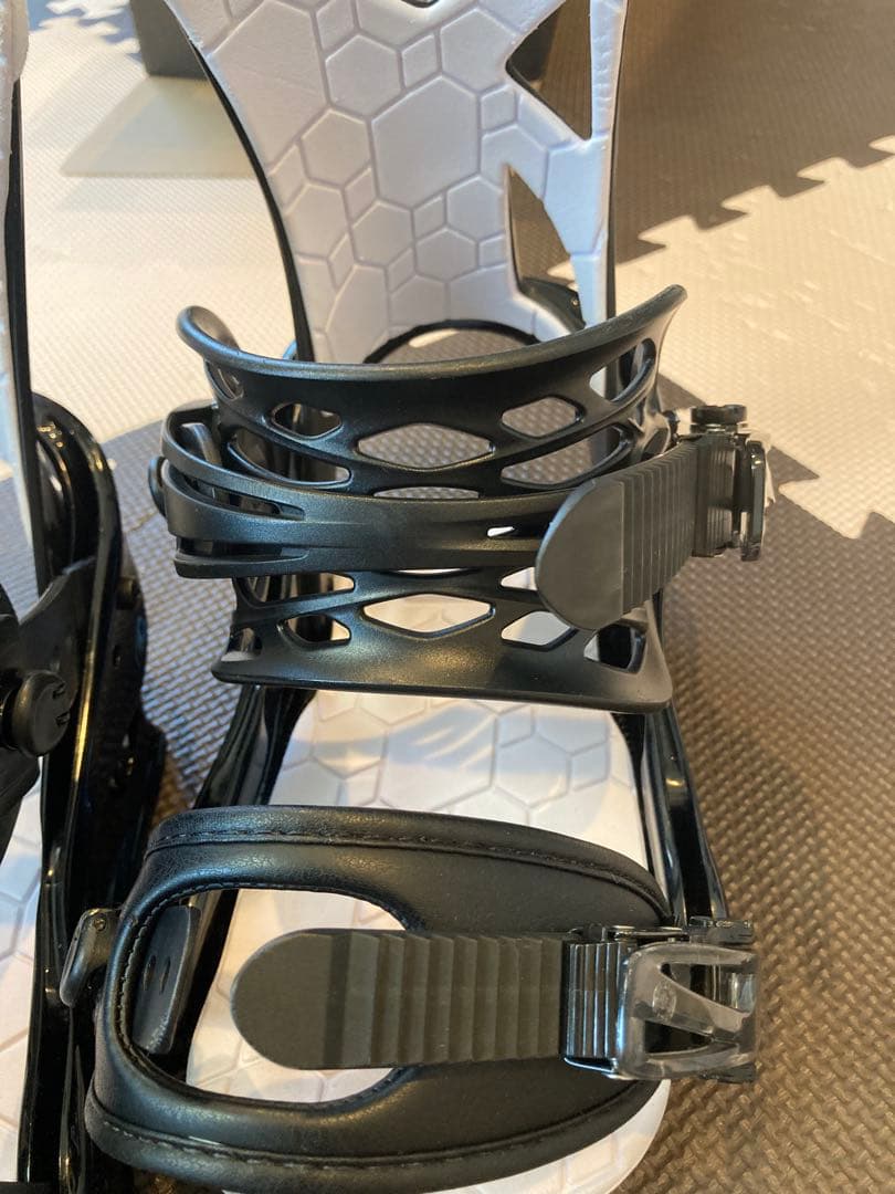 BURTON バインディング　SMALLS Lサイズ（キッズのLサイズ）バートン