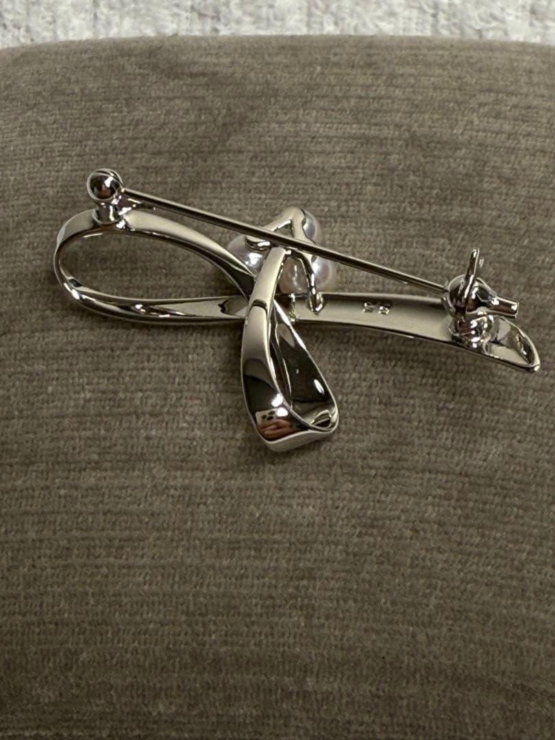 ＊新品＊　MIKIMOTO アコヤ真珠　ブローチ