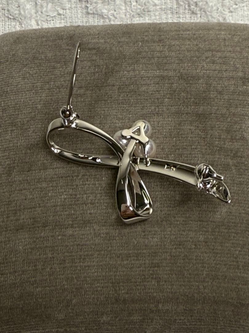 ＊新品＊　MIKIMOTO アコヤ真珠　ブローチ