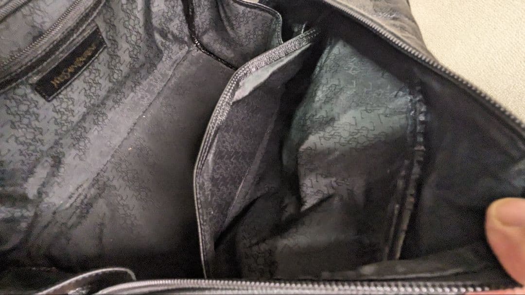 YVES SAINT LAURENT YSLロゴ ボストンバッグ/シボ革