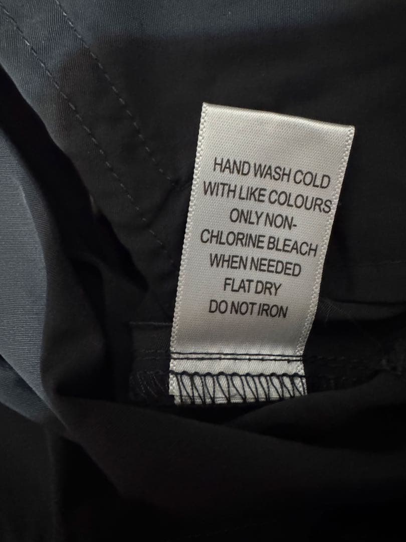 ESSENTIALS ブラック ナイロンジャケット・パンツセット　オーバーサイズ