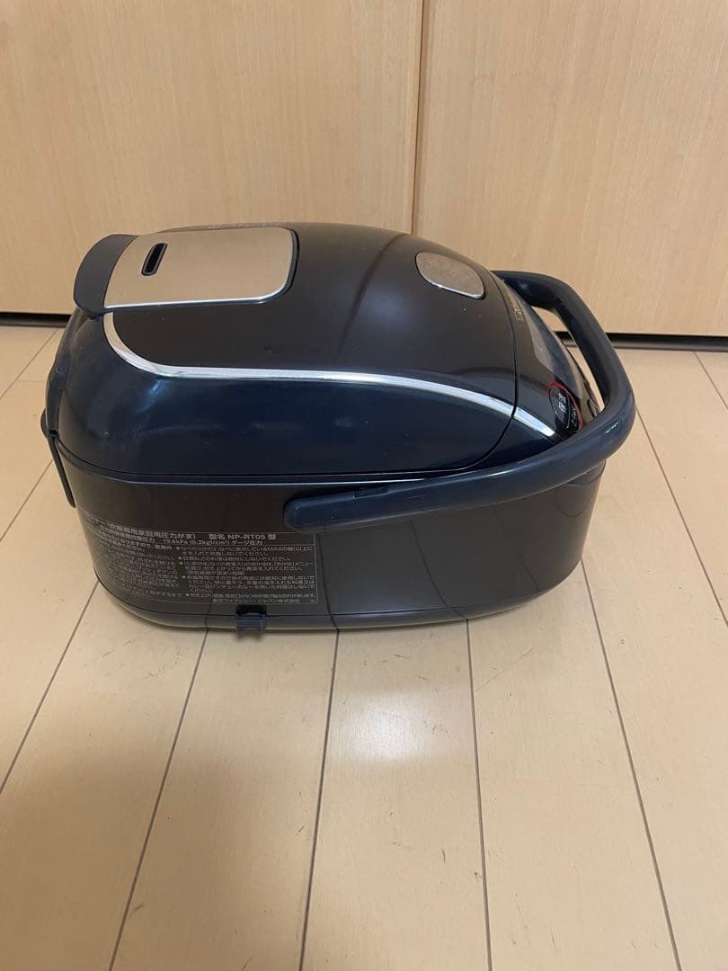 （超美品）NP-RT05-BA 象印 炊飯器 圧力 IH炊飯ジャー 3合炊き
