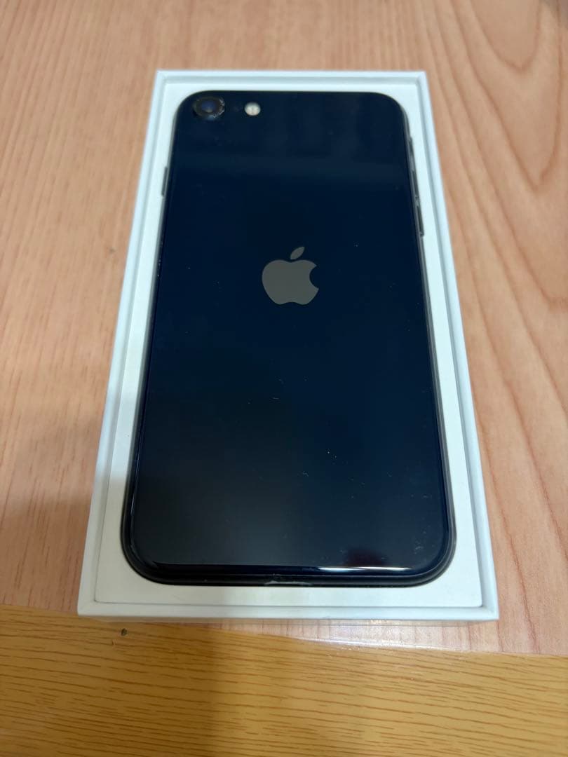 SIMフリー iPhone SE 第3世代（2022年モデル）