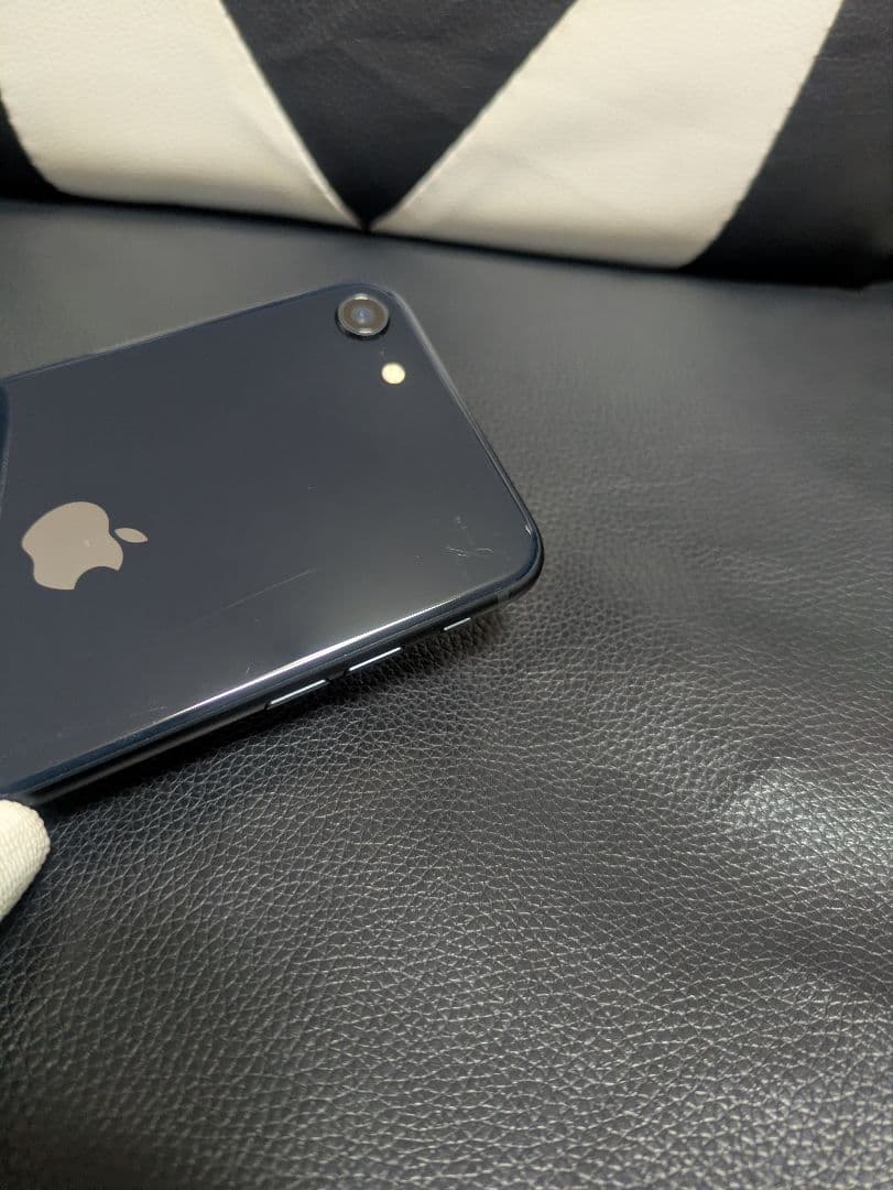 美品　iPhone　se3 第3世代　64gb SIMフリー　黒　ブラック64