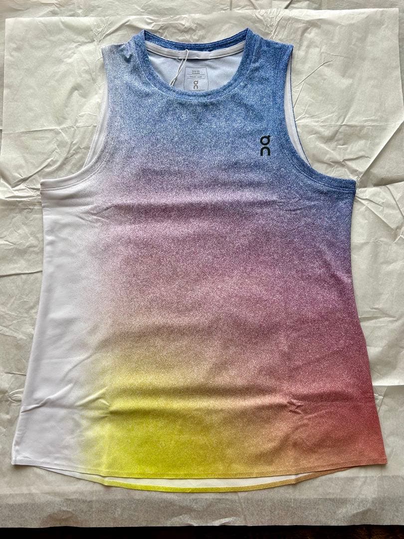 On テニスウェア　女性海外　ＸＳ　レディース2025フレンチオープンモデル