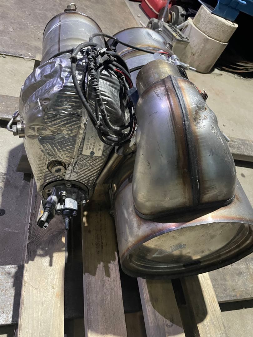 中古の触媒コンバーターです。