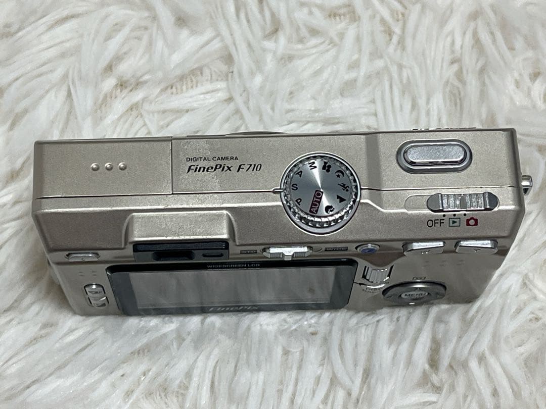 【動作未確認】美品　FUJIFILM FinePix F710