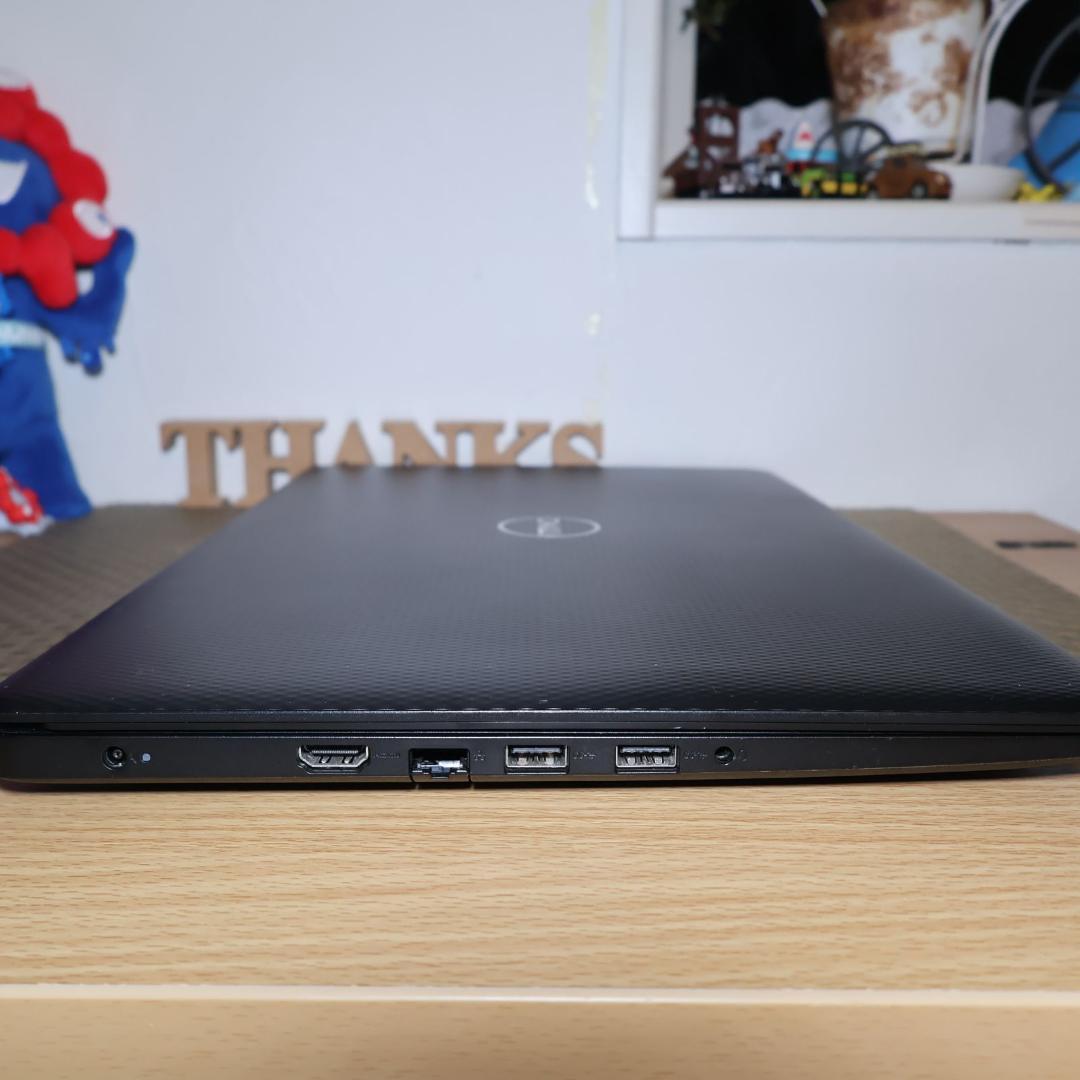 Win11公式対応8世代i7/メ8/SSD480G/FHDタッチP/無線/カメラ