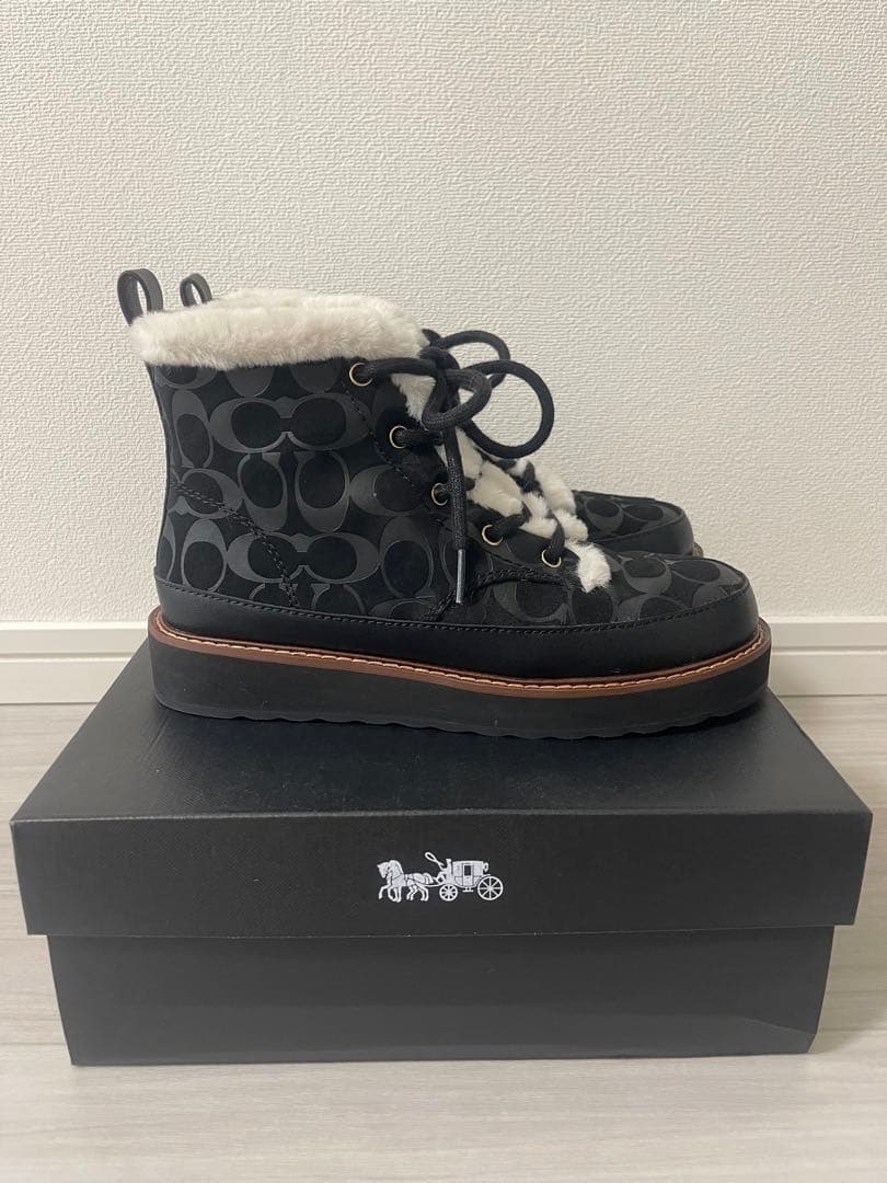 COACH ファー付きムートンブーツ ブラック