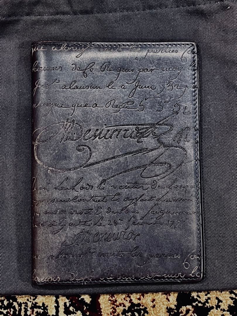 berluti ブックカバー　ネロ