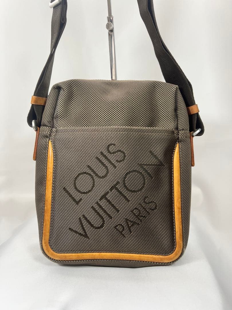 LOUIS VUITTON メッセンジャーバッグ グレー