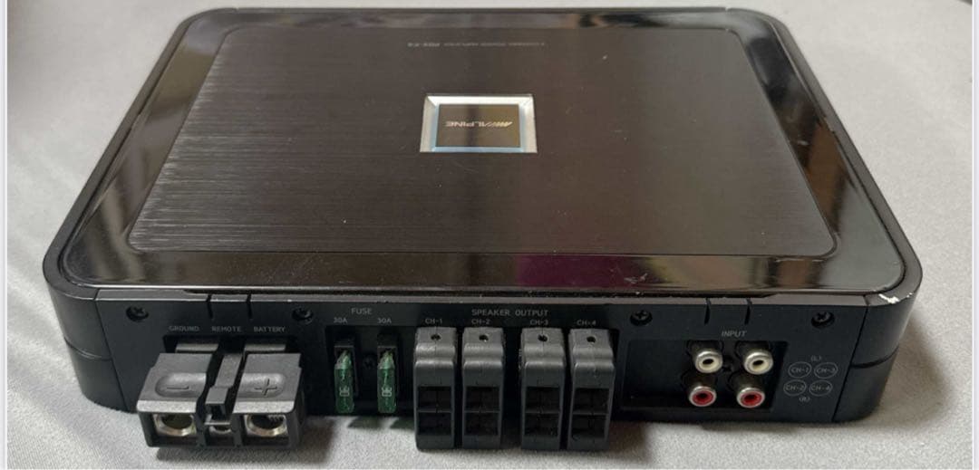 ALPINE PDA-4 アンプ
