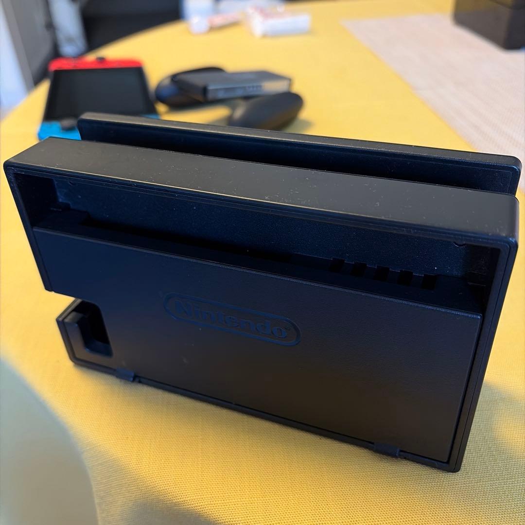 美品⭐︎Nintendo Switch 本体　ドック　青/赤 ジョイコン付き