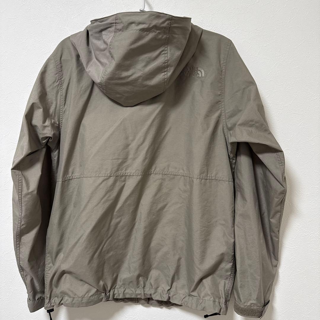 The North Face フード付きジャケット グレー