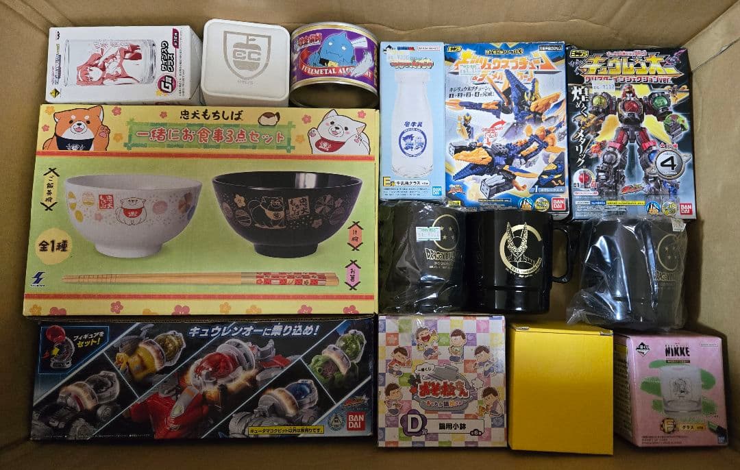 アニメグッズなど 140サイズ ノンジャンル 大量 まとめ売り 約700点