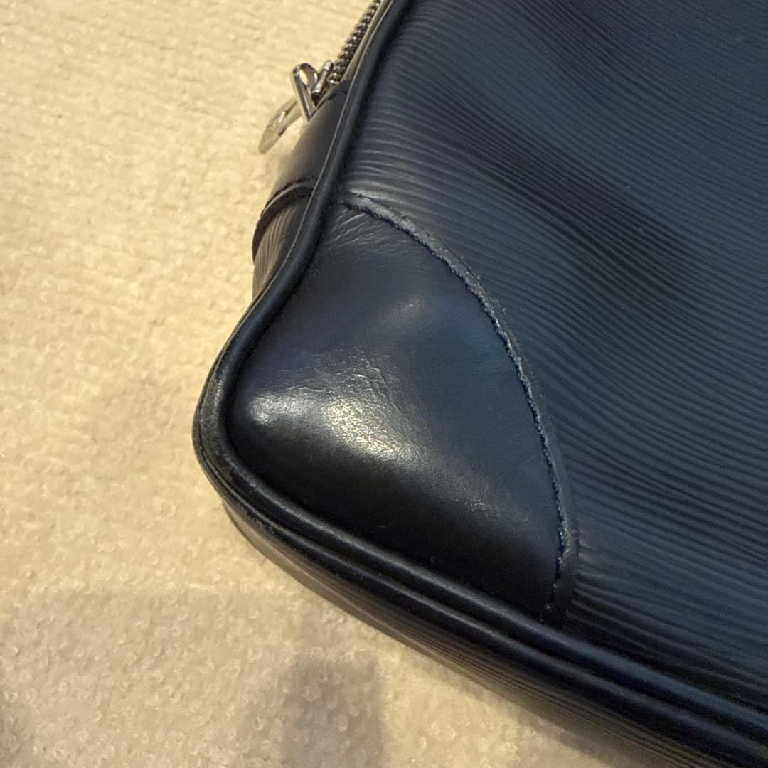 ルイヴィトン⭐️美品エピ黒 レザー ビジネスバッグ