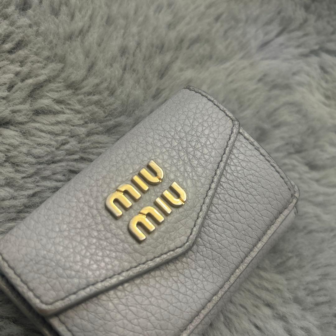 miu miu 水色 三つ折り財布