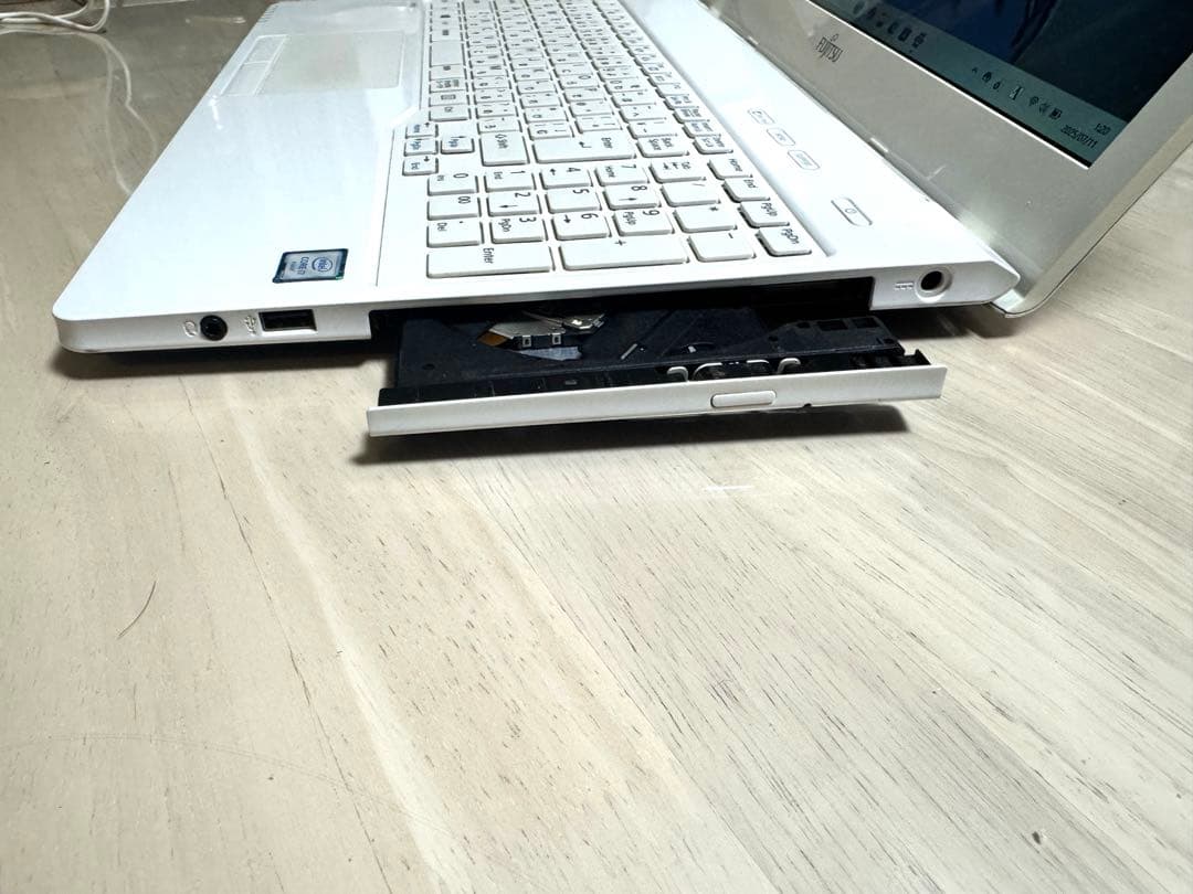 LIFEBOOK WA2/Z Core-i7 DVDドライブ搭載　初心者向け