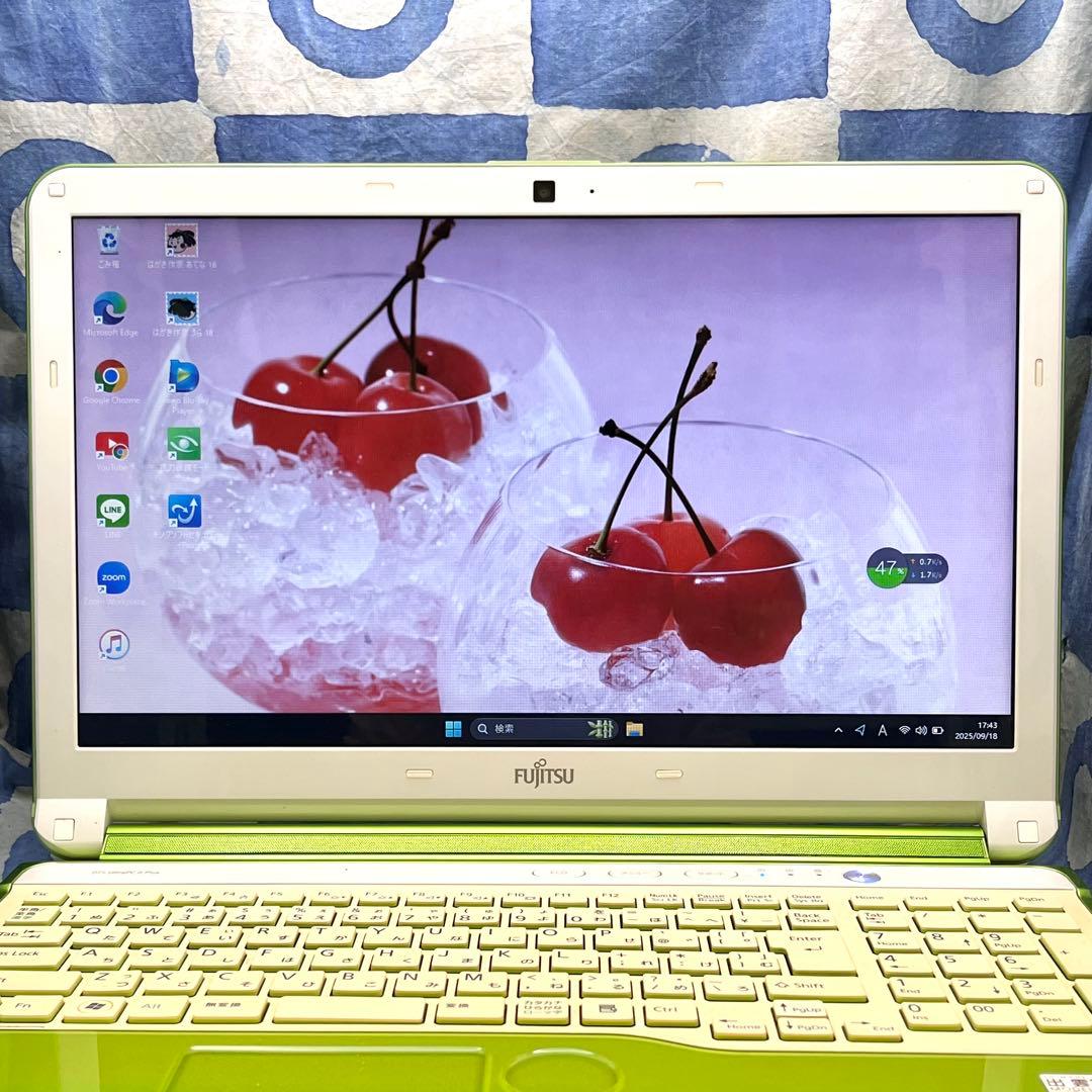 快適SSD☆高性能i5☆希少なグリーンノートPC♡カメラ&ブルーレイ♪Win11