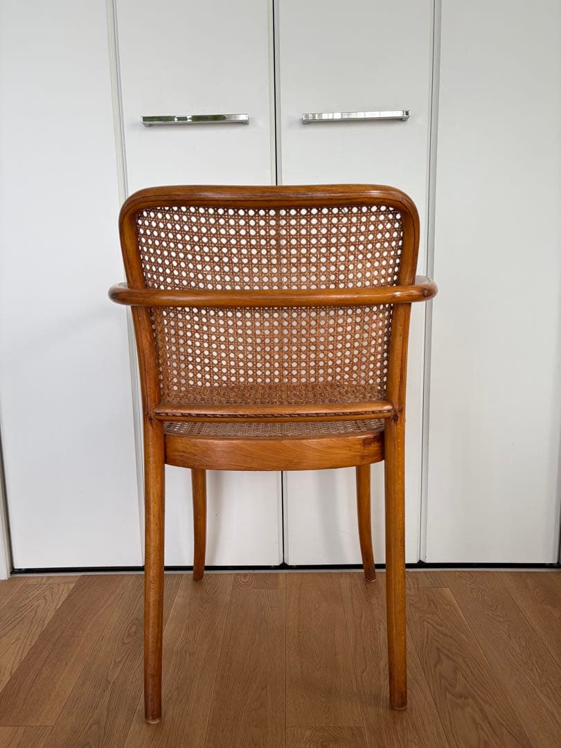 ゲブルーダー・トーネット・ウィーン製 N.811 の椅子