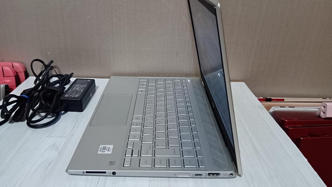 hp pavilion 13-an1039TU 10世代i3 ゴールド