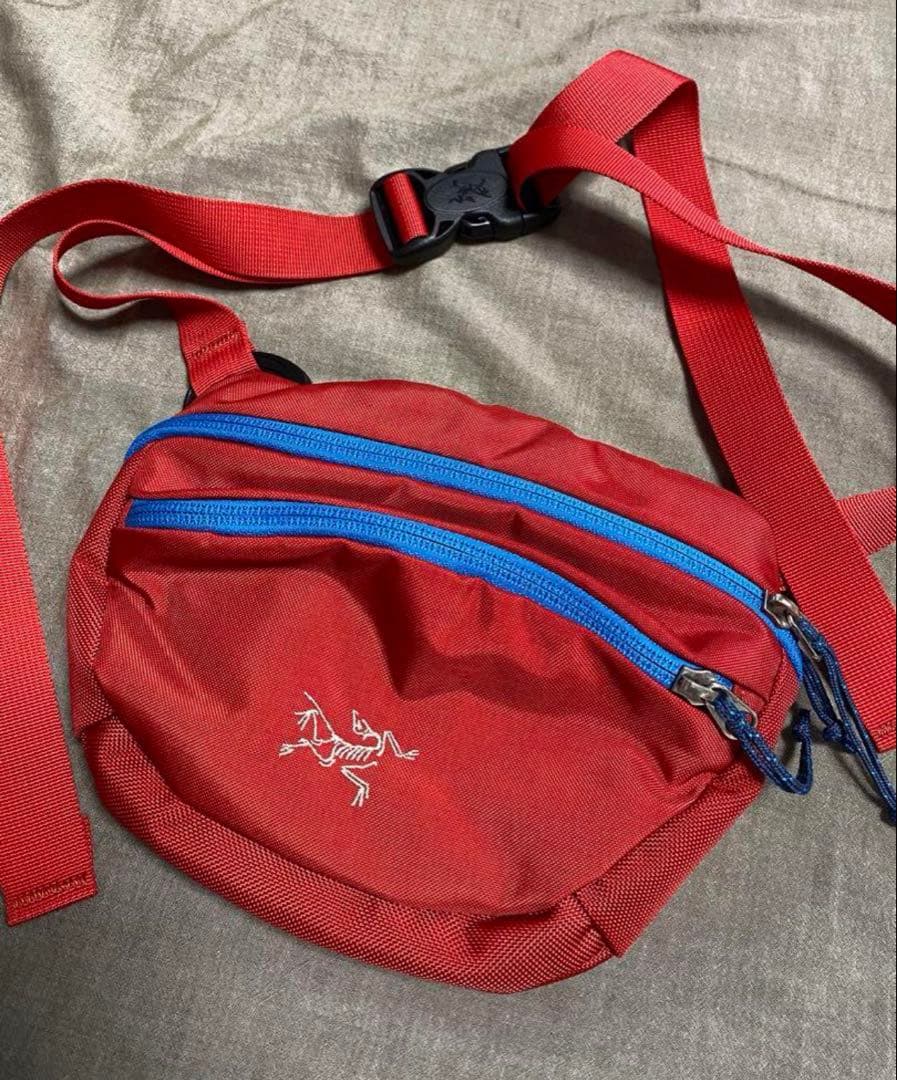 ARC'TERYX ショルダーバッグ