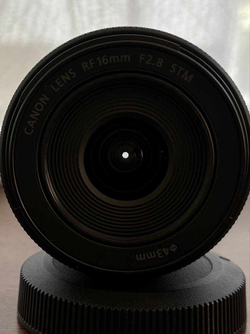 Canon RF 16mm F2.8 STM レンズ