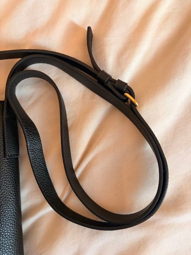 MARNI レザーショルダーバッグ　ブラック