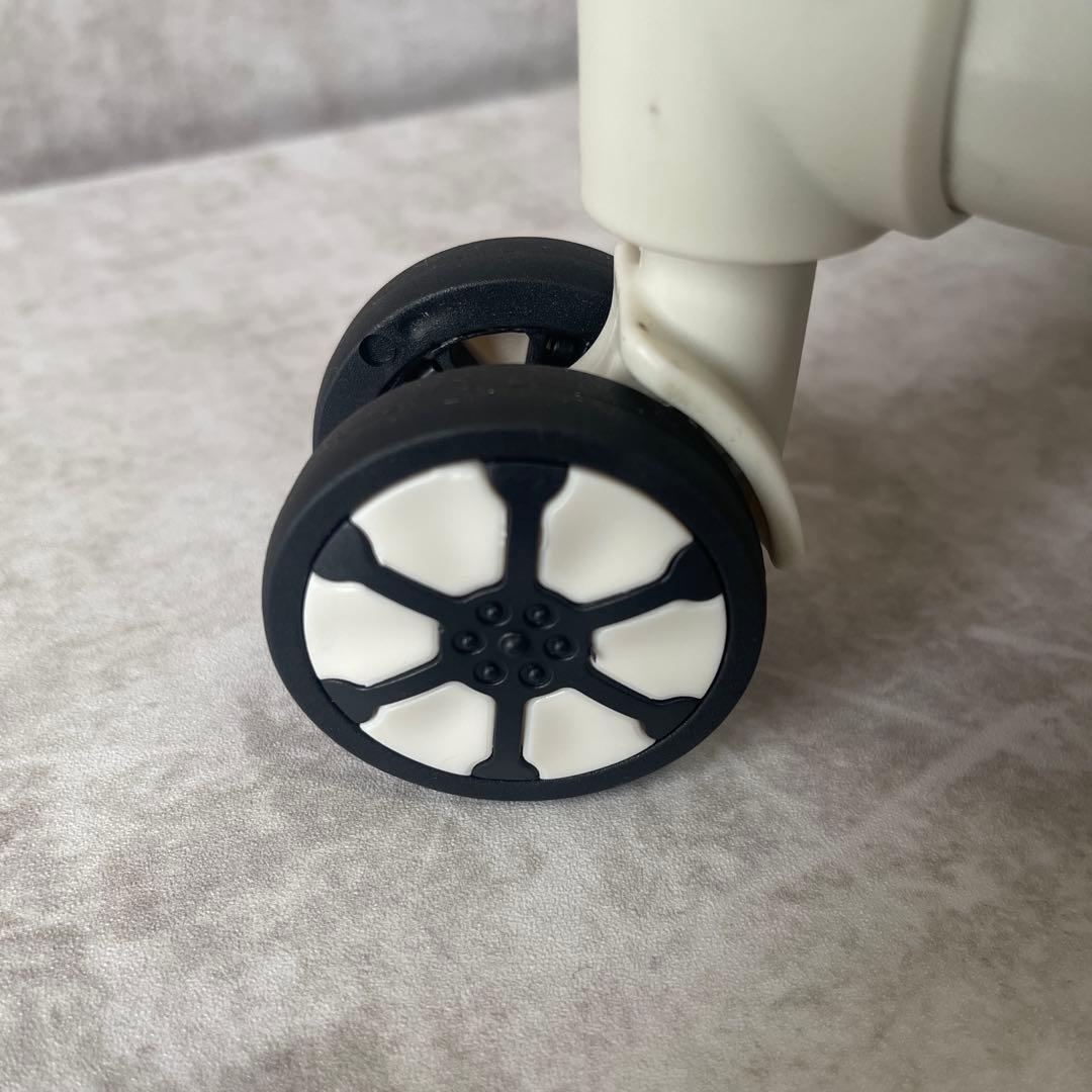 [Vilgazz] キャリーケース TSAロック 4-7泊 M 58L ホワイト