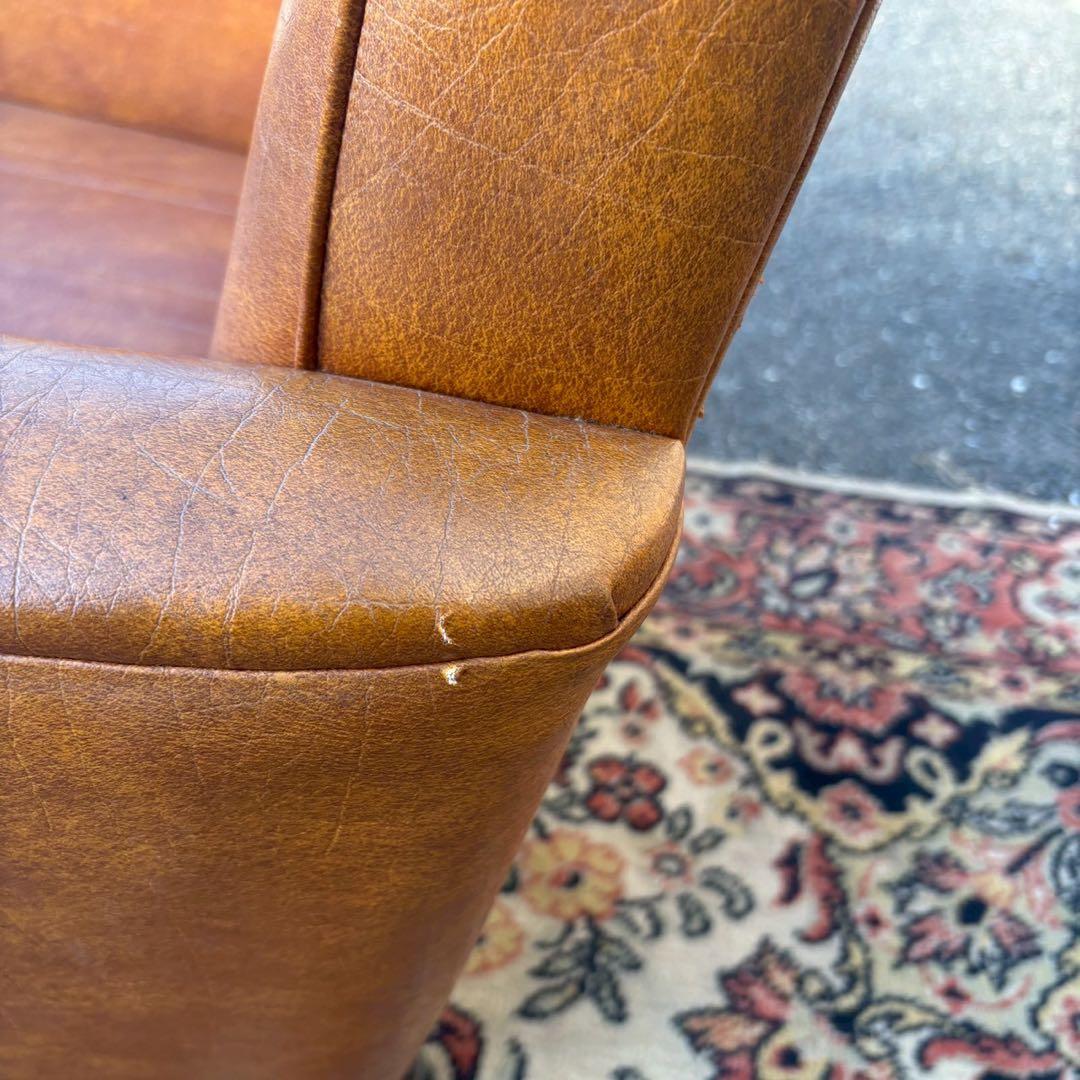 ビンテージ　レザーチェア　木製アームレスト　応接セット 2/2
