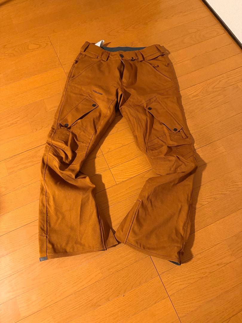 VOLCOM メンズスノーボードウェア上下セット