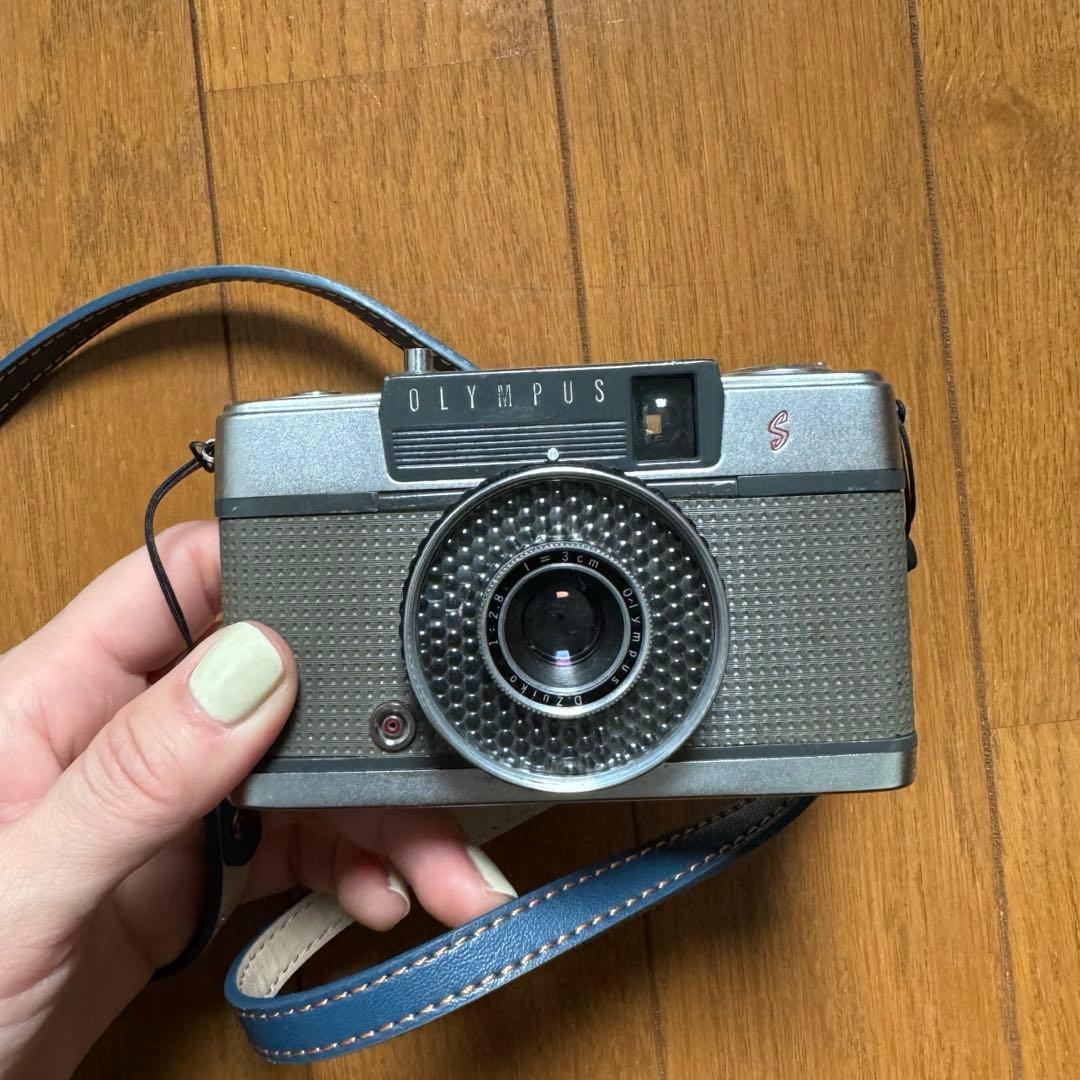 Olympus pen-ee フィルムカメラ